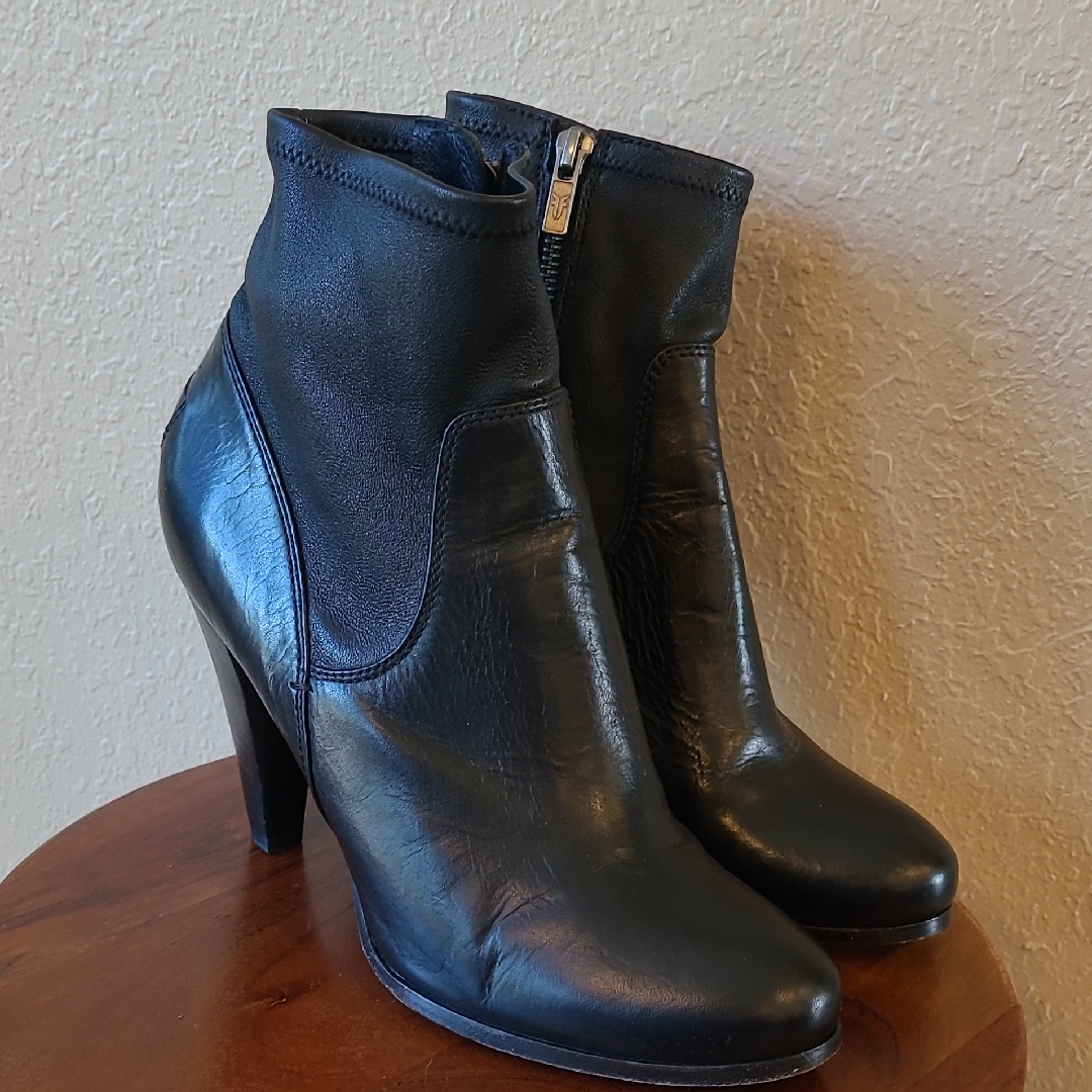 Frye Makaela Black Leather Heeled Boots 9.5